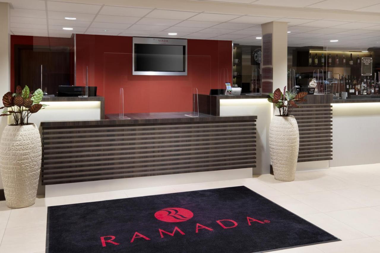 Ramada By Wyndham Leeds East Hotel Exterior photo